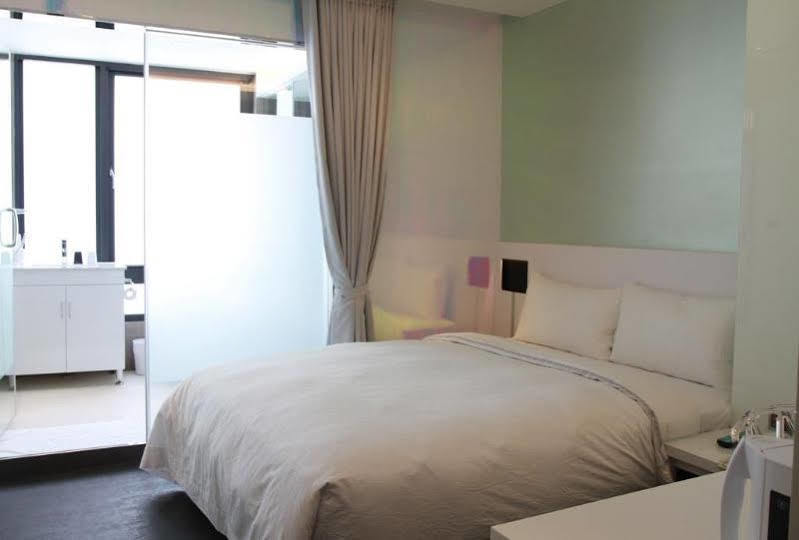 Cityinn Hotel Plus - Ximending Branch Taipei Exteriör bild